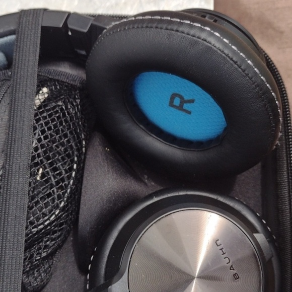 Bauhn Black and Silver Noise-Cancelling Headphones - Picture 2 of 4